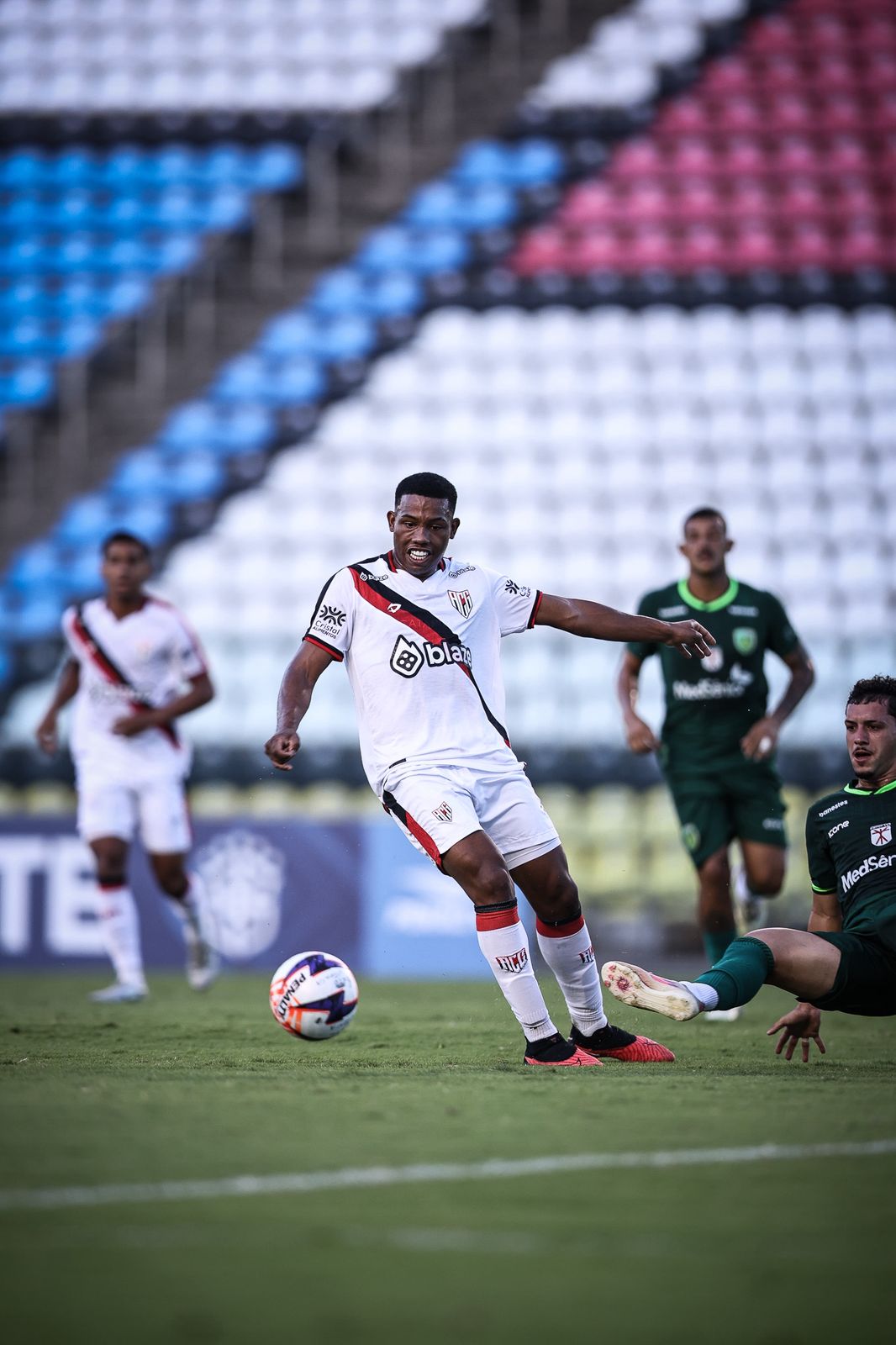 Com time reserva, Porto Vitória bate o Atlético na segunda rodada da Copa Centro-Oeste