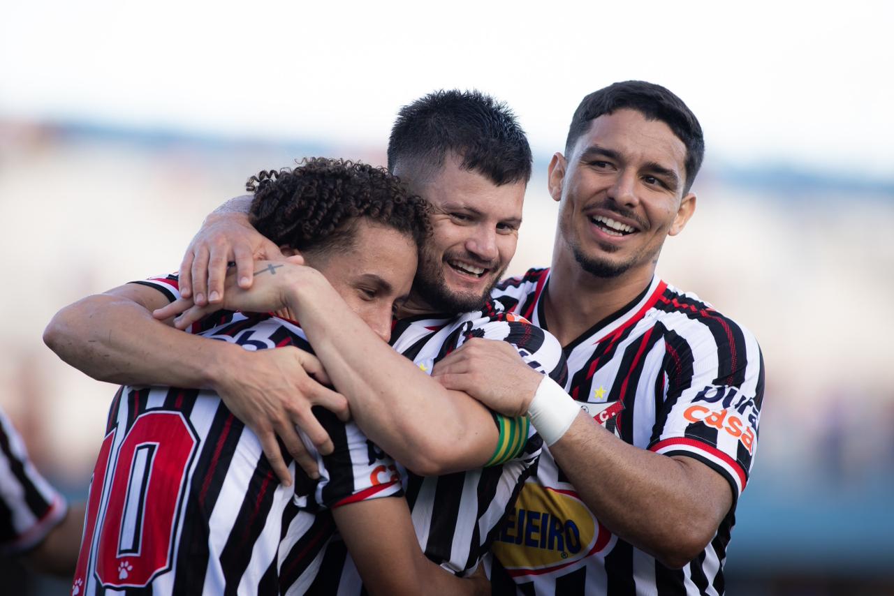 Anápolis bate o Tocantinópolis e vence a primeira na Copa Centro-Oeste