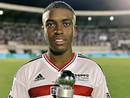 São Paulo é cobrado na Justiça por dívida milionária envolvendo ex-volante do clube