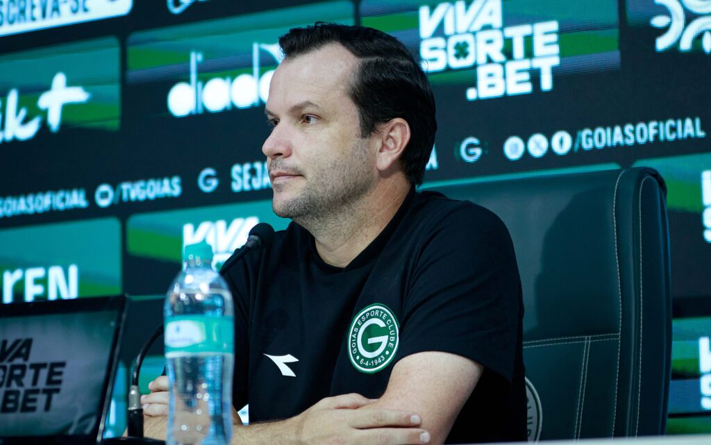 Técnico do Goiás, Daniel Paulista fala sobre mudança para o Serra Dourada