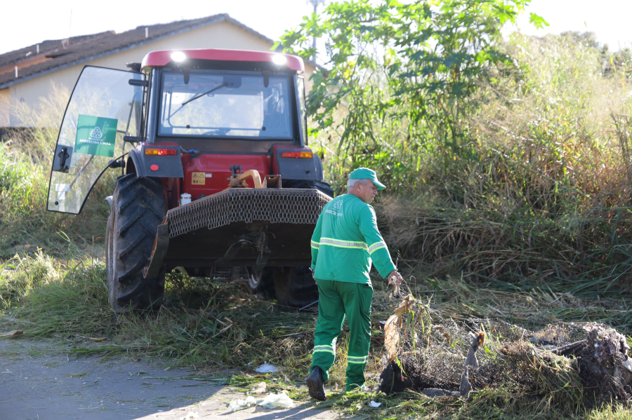 Zeladoria de Aparecida atua em 34 bairros nesta semana 