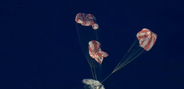 Artemis 2: cápsula com astronautas volta ilesa após volta ao redor da Lua