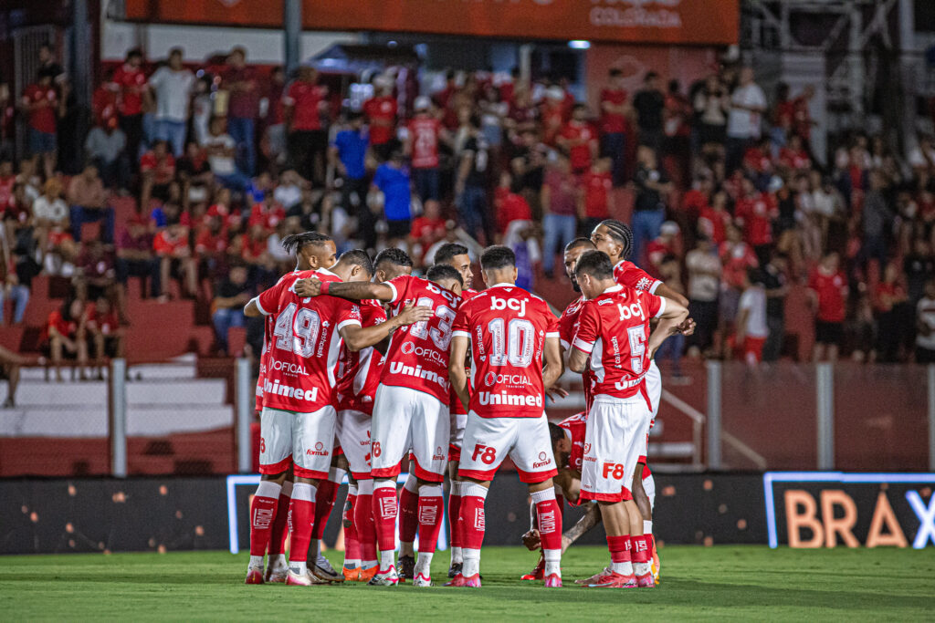 Vila Nova não vence fora de casa pela Série B há oito meses