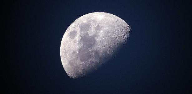 Qual é a fase da Lua hoje (13)? Veja calendário lunar de abril de 2026