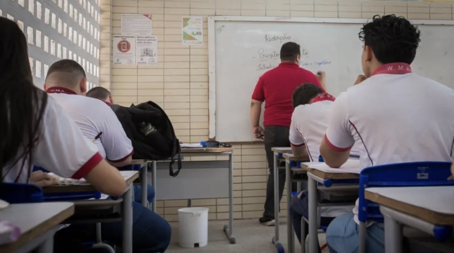 STF decide que piso nacional deve ser pago a professores temporários