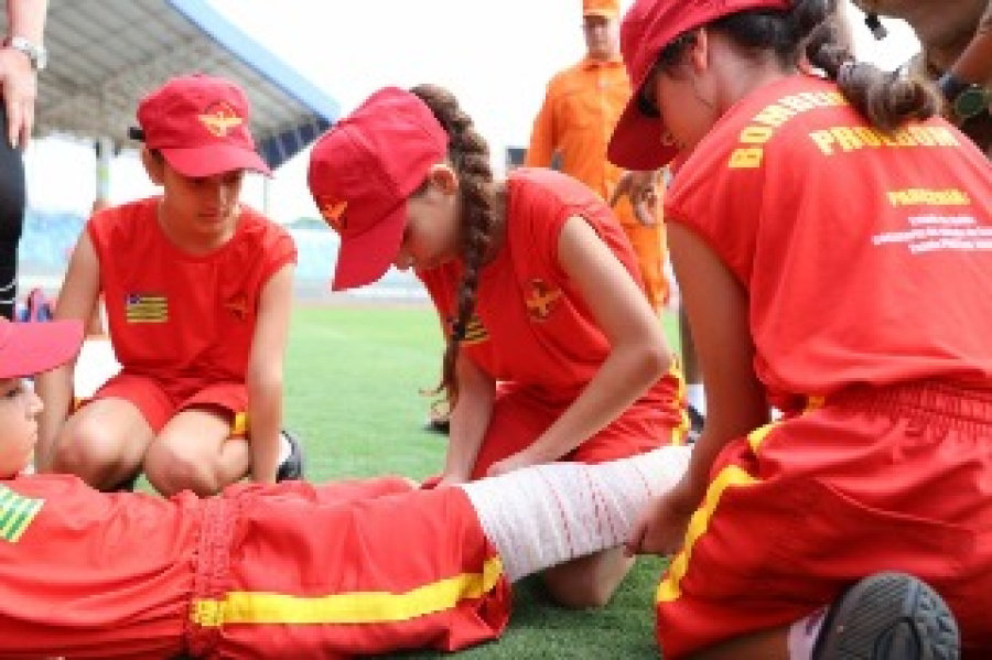 Bombeiro Mirim abre 405 vagas em 11 cidades