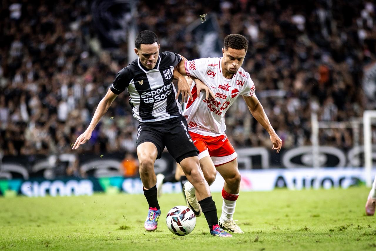 Em jogo de seis gols, Vila Nova e Ceará empatam na Arena Castelão