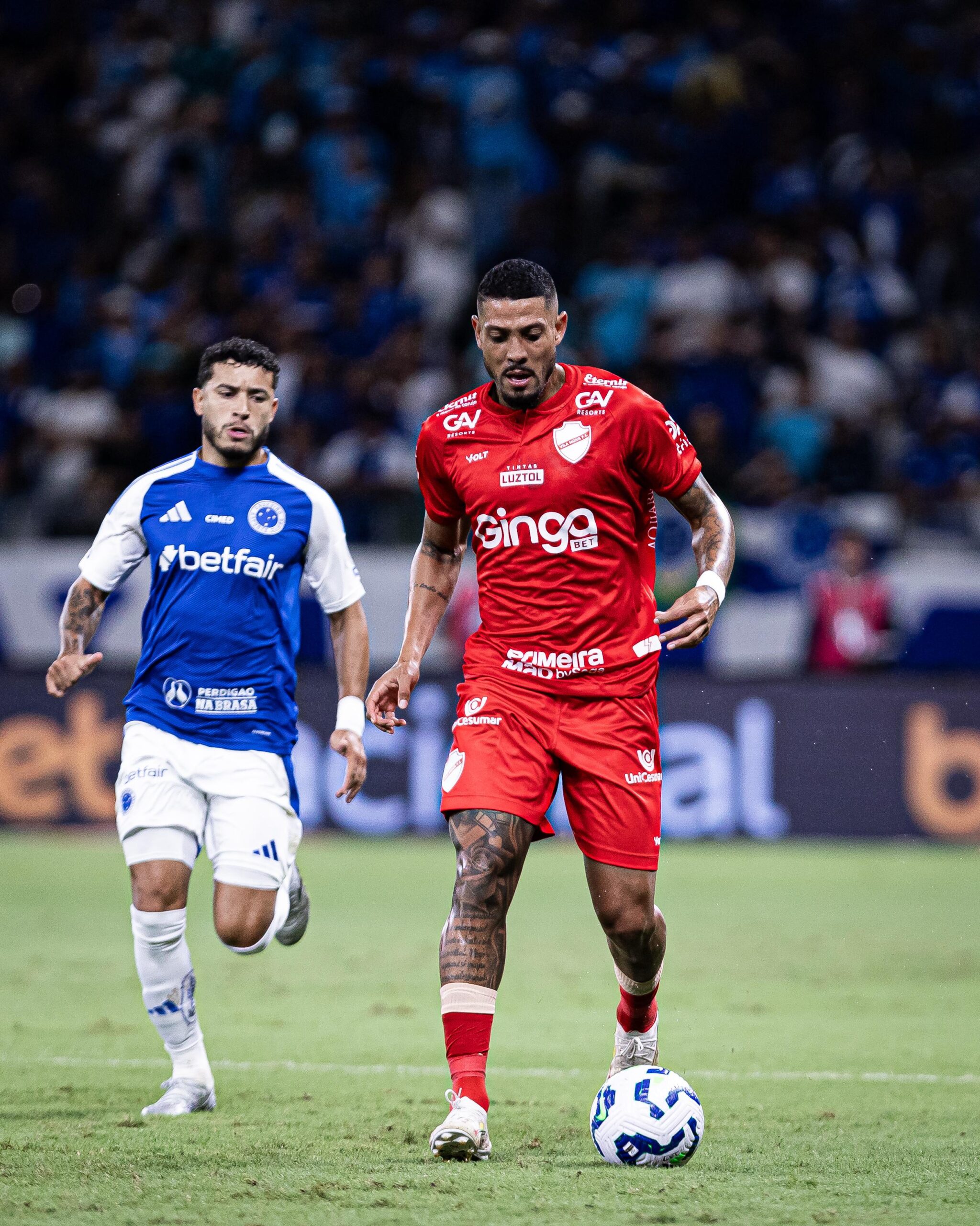 Vila Nova perde para o Cruzeiro pelo duelo de ida da terceira fase da Copa do Brasil