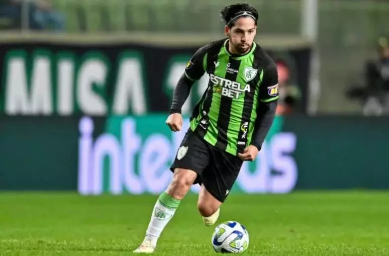 Diretor de futebol do Goiás, Lucas Andrino abre o jogo e revela detalhes do contrato com Benítez