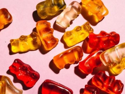 “Gummies” dominam o mercado fitness, mas nutricionista alerta para riscos