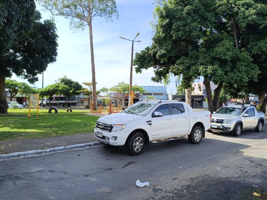 Adolescente é apreendido após furtar caminhonete de oficina onde trabalhava, em Aparecida