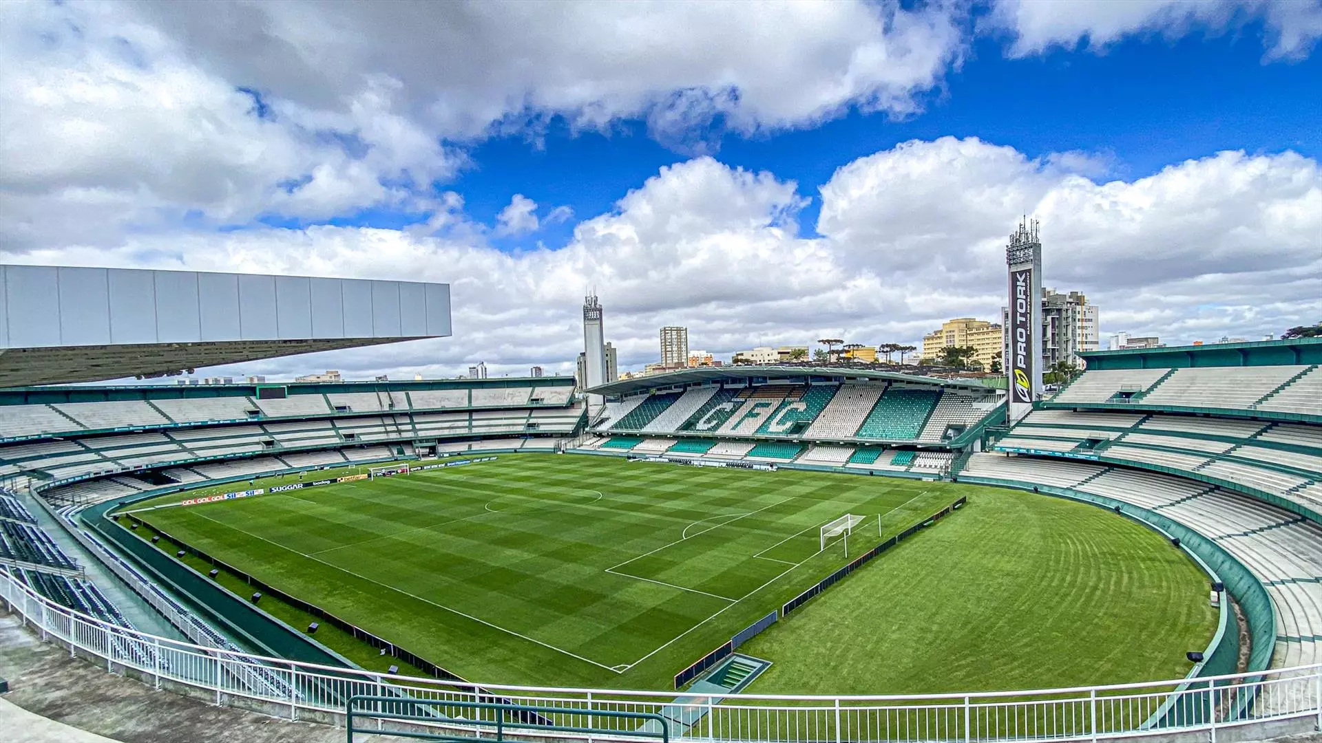 Coritiba x Goiás: Escalações, onde assistir ao vivo e mais