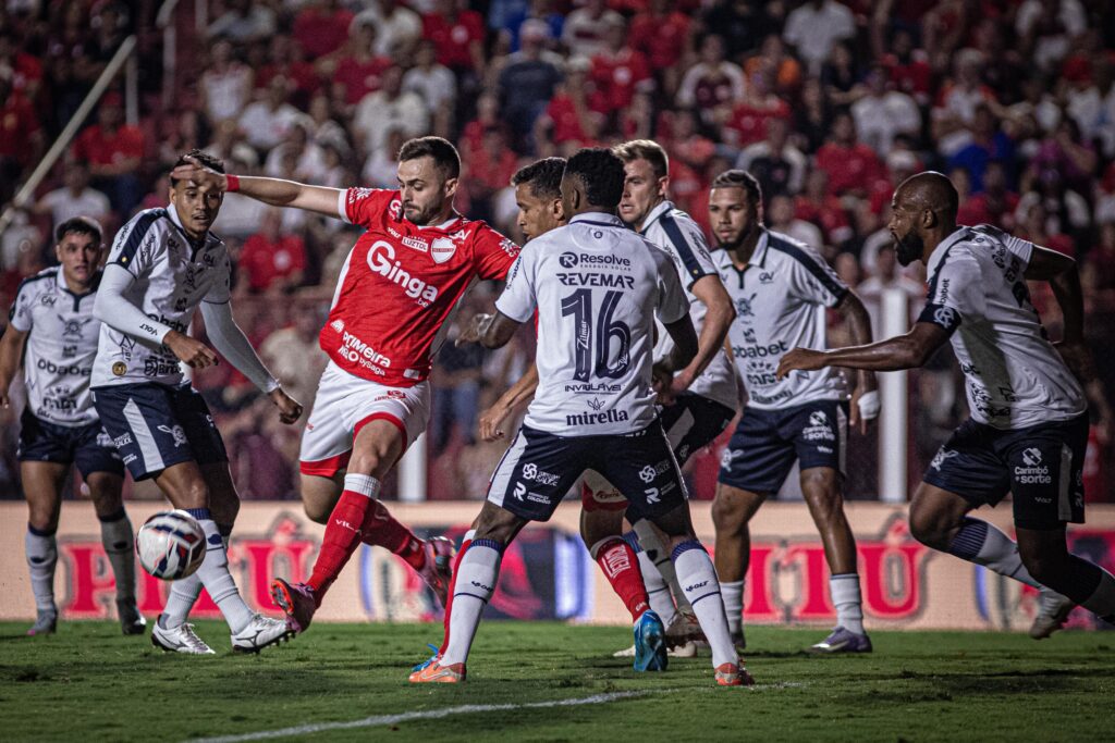 Vila Nova vacila no OBA e cede empate ao Remo em confronto direto pela Série B