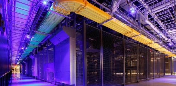 Governo Lula negocia incluir benefício fiscal para data center em lei da IA