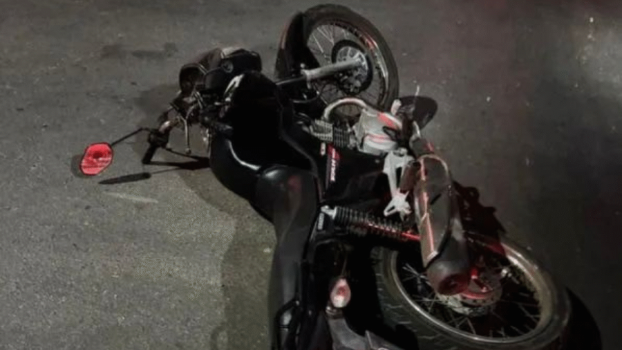 Motociclista perde a vida após colisão com poste em Aparecida