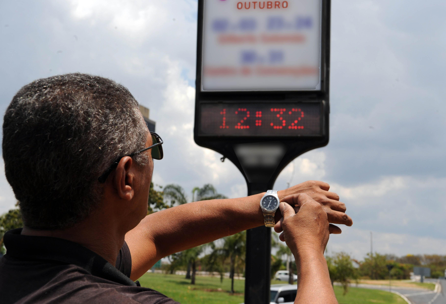 Goiás está entre os estados cotados para voltar ao horário de verão