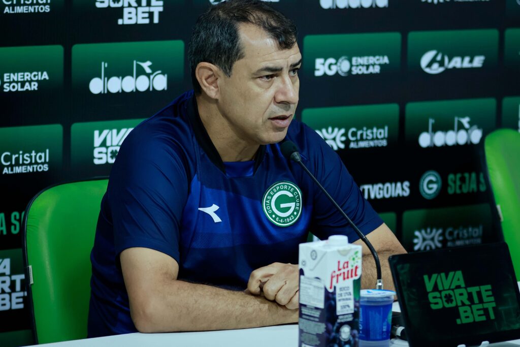 Carille não joga toalha após derrota do Goiás: “Estamos muito dentro do campeonato”