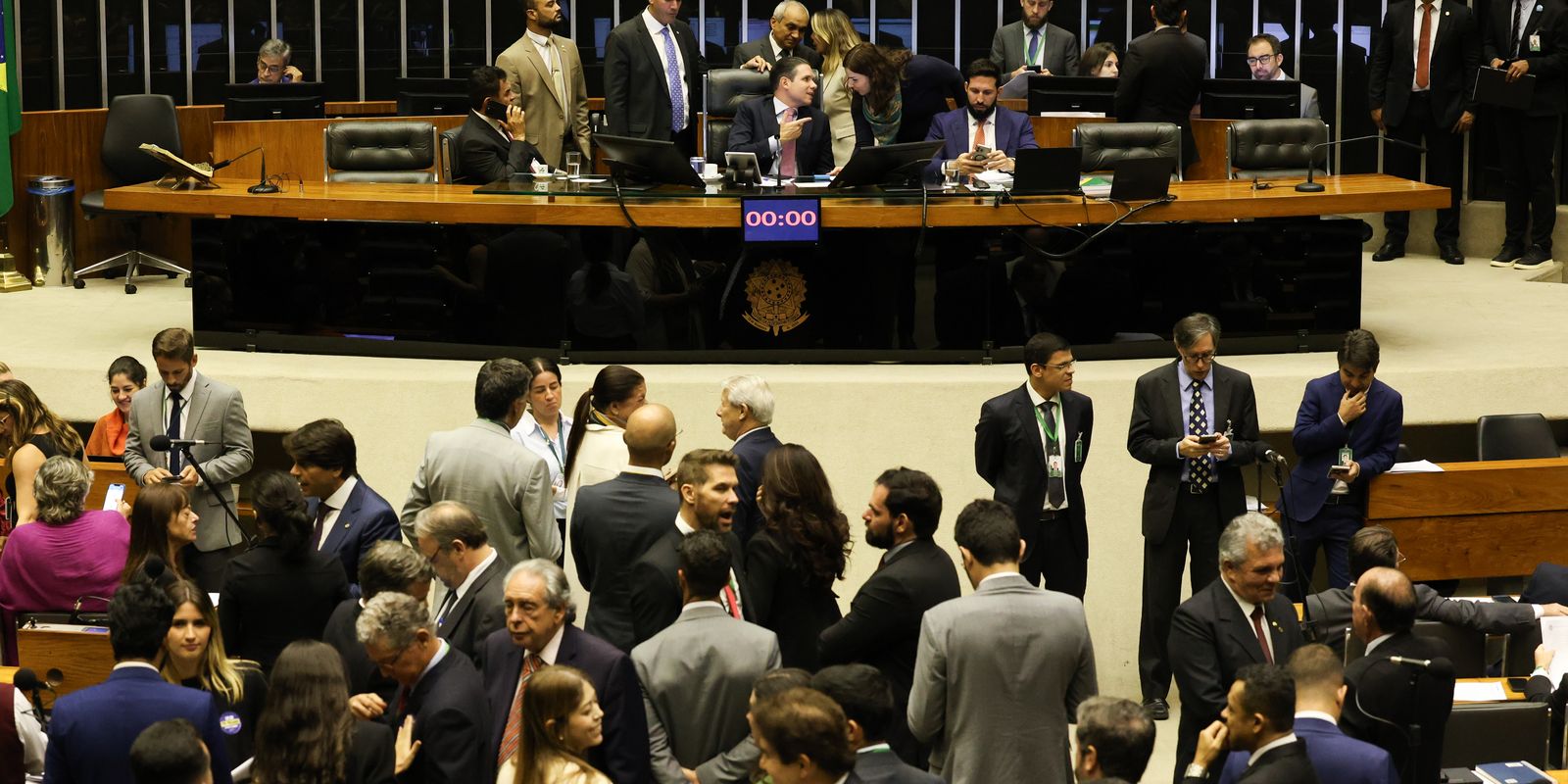 Câmara aprova ampliação gradual da licença-paternidade