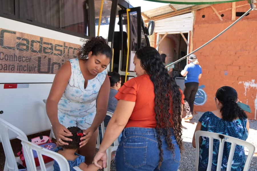 Assistência Social Itinerante leva serviços aos bairros de Aparecida