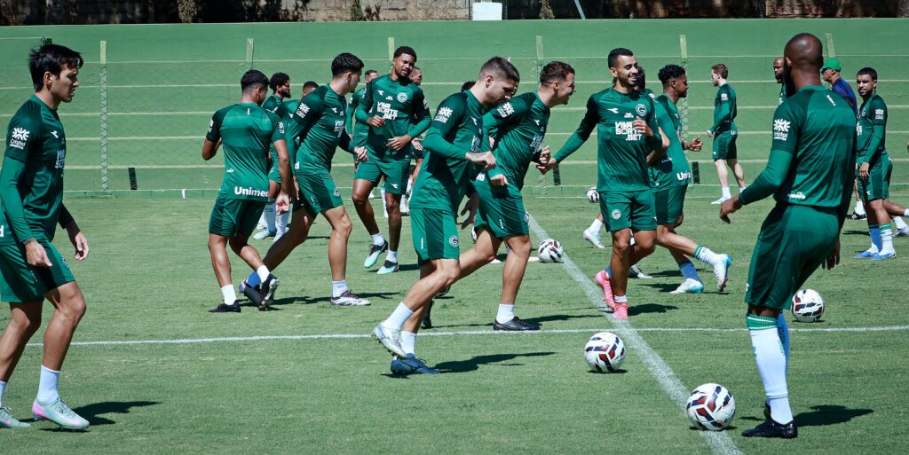 Goiás termina 2025 com fracasso em todas as competições que disputou