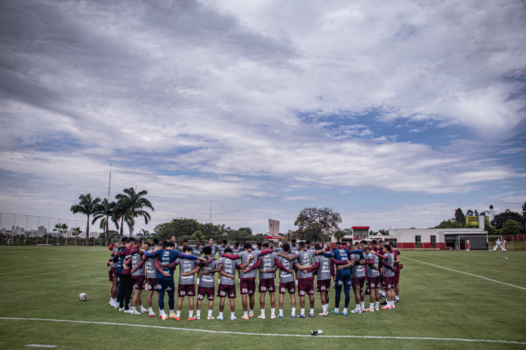 Vila Nova já tem confirmadas as saídas de 14 jogadores