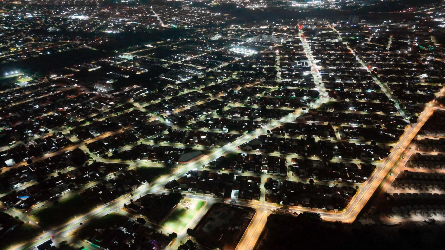 Aparecida oferece três canais para solicitar troca de lâmpadas