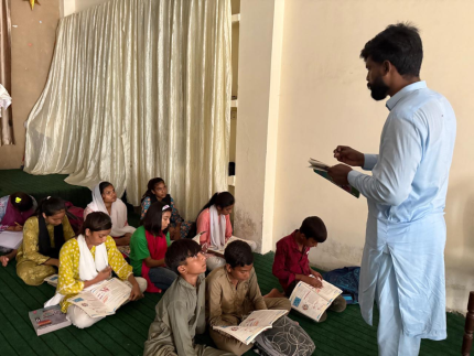 Associação de Deive Leonardo promove aplicativo de assistência religiosa no Paquistão