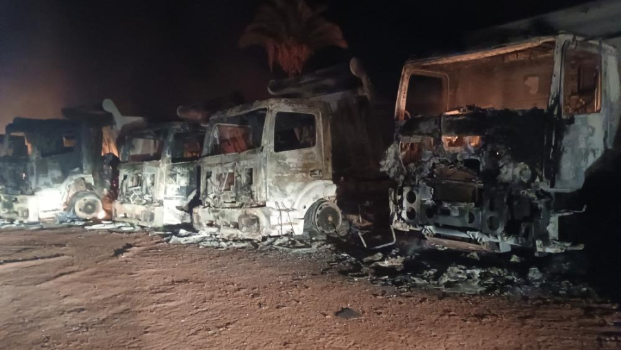 Cigarro aceso causa incêndio que atinge caminhões em Uruaçu