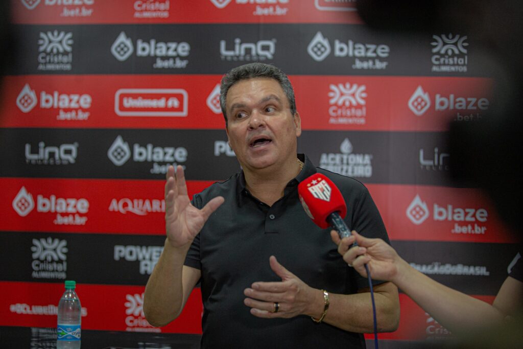 Após derrota do Atlético, Adson não poupa críticas ao time e cita investimento de R$ 2 milhões