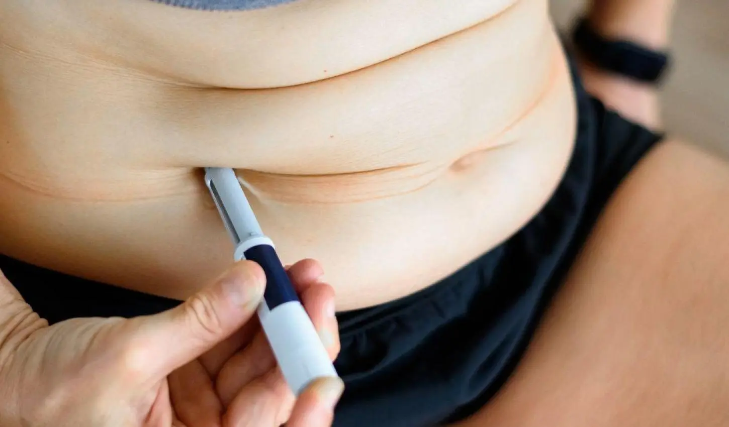 Entenda o risco oculto das canetas para emagrecer irregulares