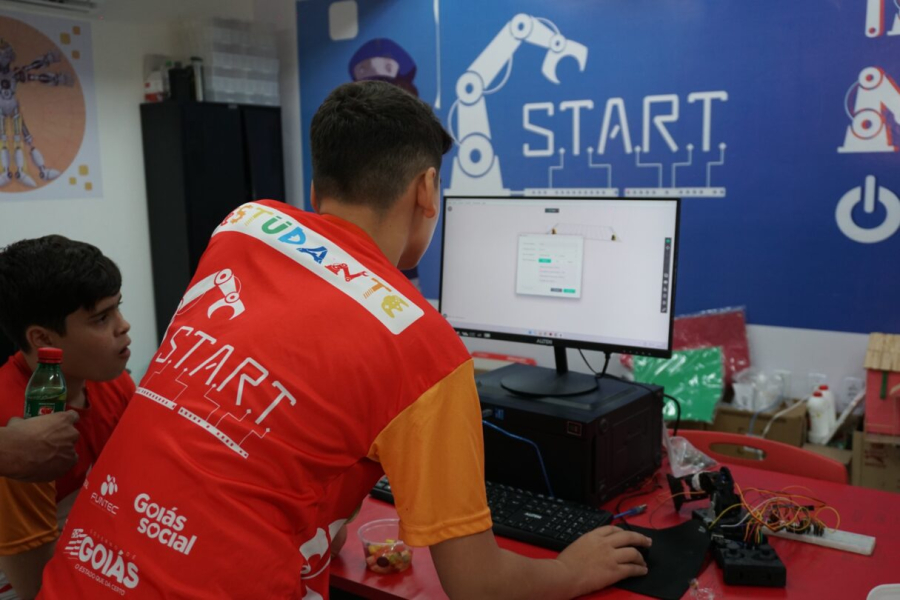 Curso gratuito de robótica abre 900 vagas em Goiás