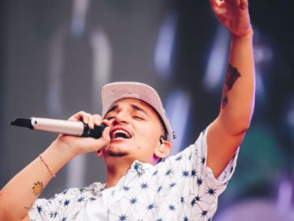 João Gomes vai à Sapucaí e revela sonho de desfilar: “Ia ser uma honra”