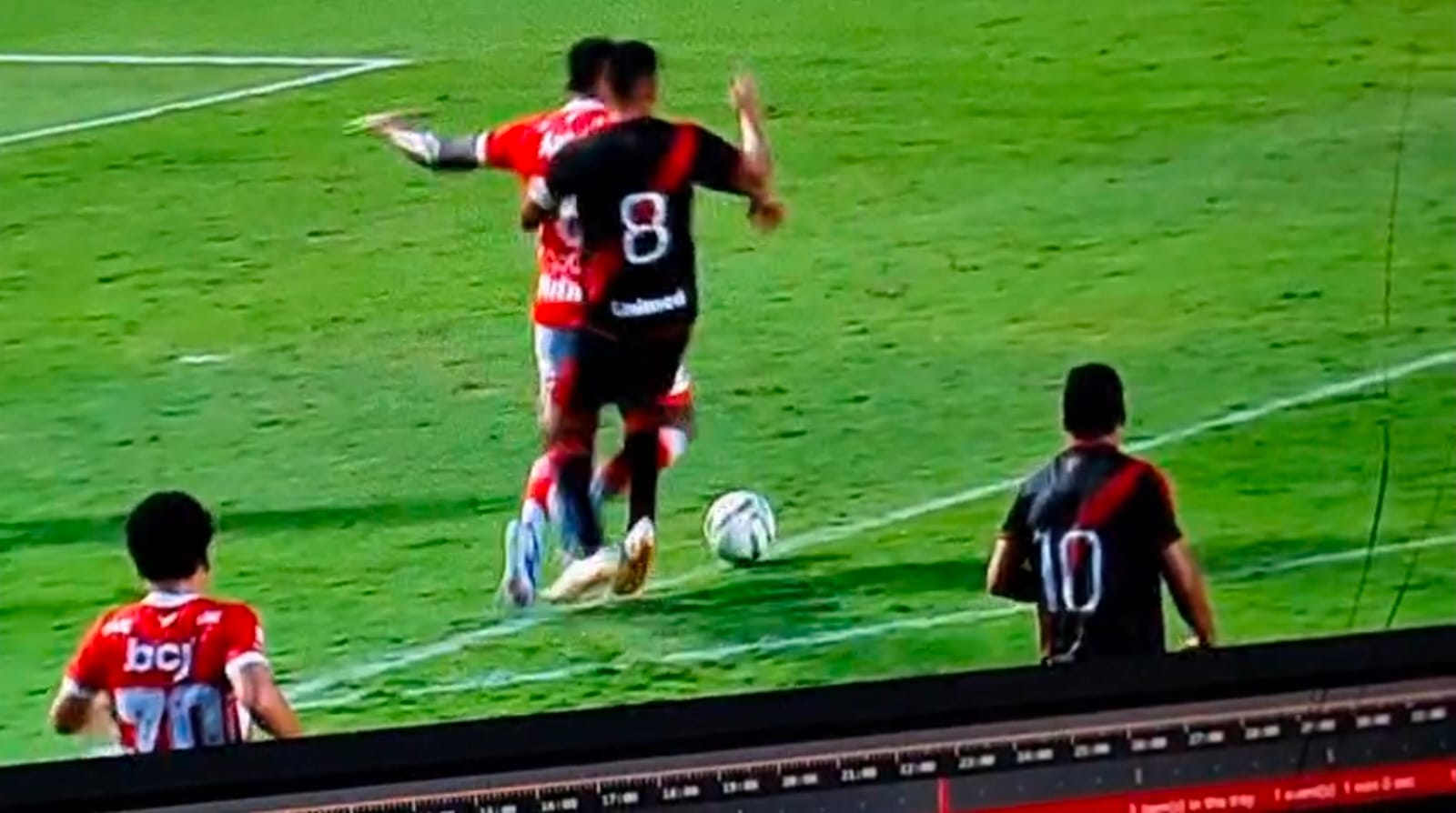 Atlético x Vila Nova: Sindicato dos árbitros se posiciona sobre pênalti não marcado