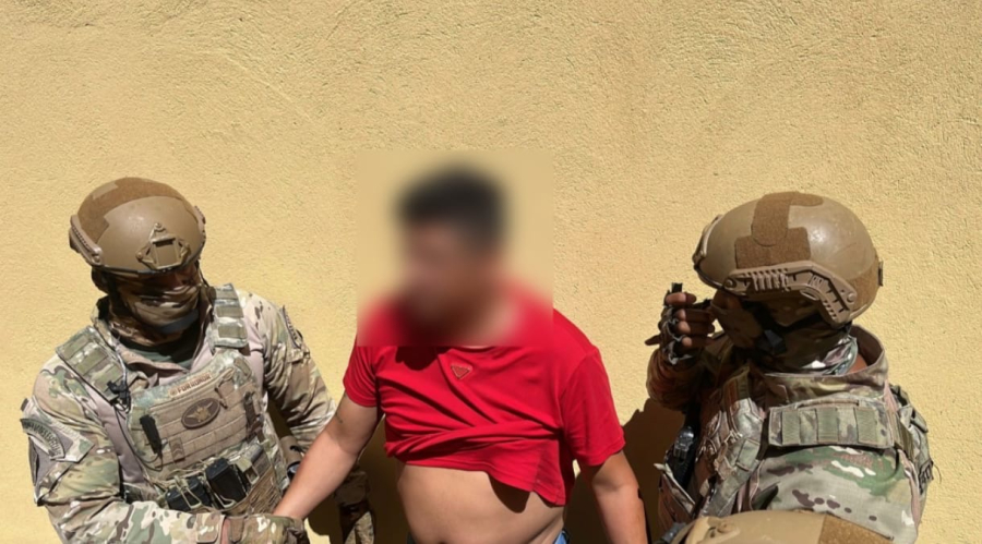 Pai joga mulher de carro e mantém filhos em cárcere