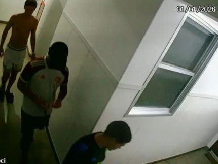 Adolescente foragido em caso de estupro coletivo se entrega à polícia no RJ