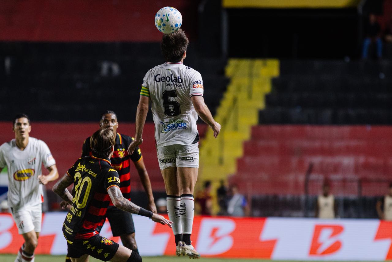 Anápolis sai na frente, mas cede o empate e perde nos pênaltis para o Sport