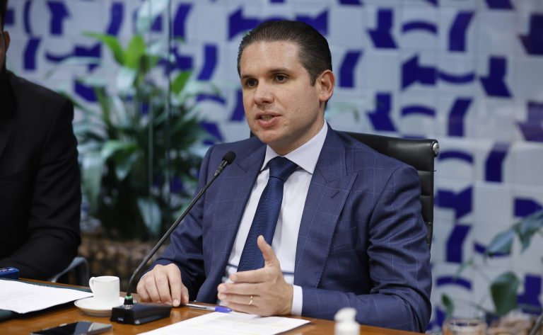 Motta anuncia votação nesta semana de novo regime para socorrer ou liquidar bancos