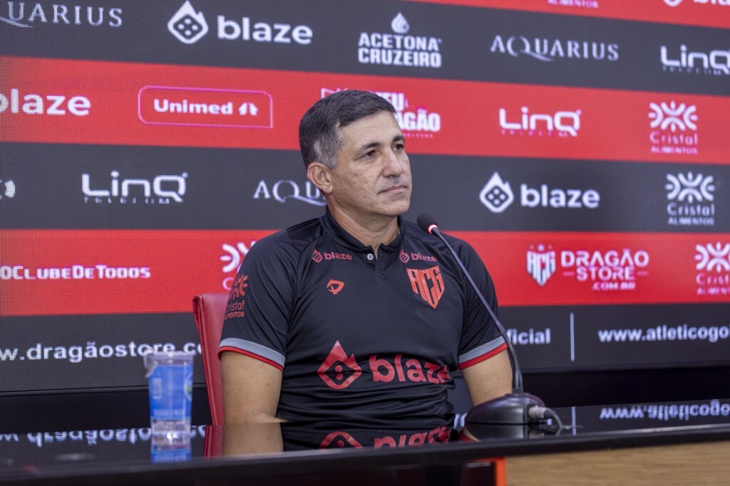 Técnico do Atlético, Eduardo Souza fala sobre reformulação do elenco: “Mudanças são necessárias…”