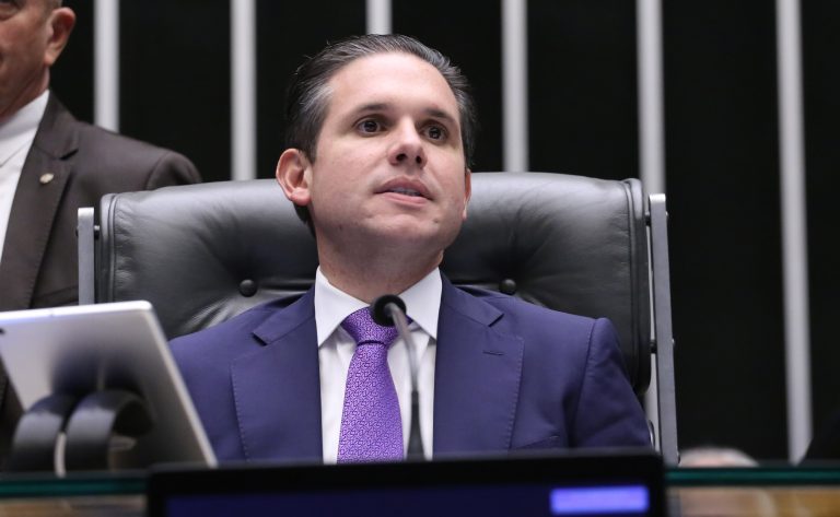 Câmara aprova regime de urgência para três projetos de lei