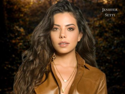 Jeniffer Setti protagoniza “Risco em Jogo”, filme sobre os limites entre o virtual e o real
