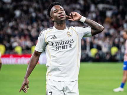 Vini Jr. brilha em clássico, faz dois e decide vitória de virada do Real Madrid
