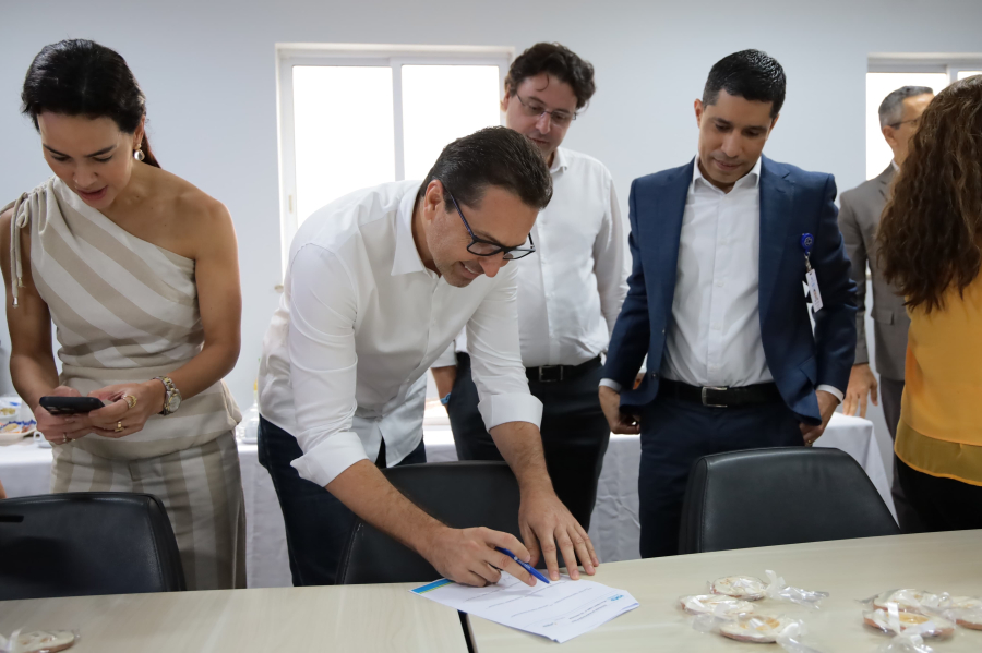 Vilela firma acordo com UFG no HMAP e amplia atendimento em Aparecida 